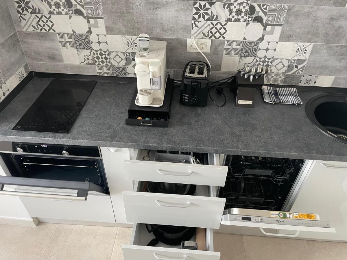Lakeview 2 Penthouse Rooftop Terrace W15 Appartamento Bucarest