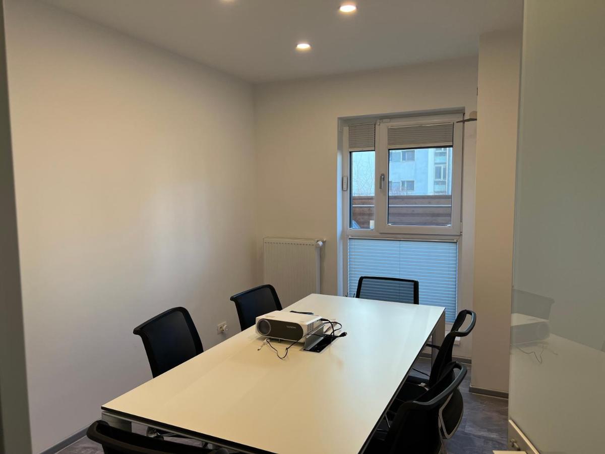 Lakeview 2 Penthouse Rooftop Terrace W15 Appartamento